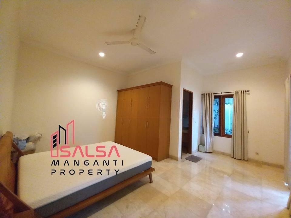 Disewakan Rumah Bangunan 1 Lantai Di Cipete Dekat Sekolah Prancis For Rent House Beautiful Single House Big Garden Nice Garden And Private Pool And Near School France And Near Mrt And Kebayoran Baru And Kemang Area Cipete Jakarta Selatan