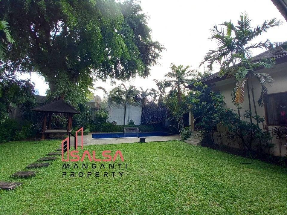 Disewakan Rumah Bangunan 1 Lantai Di Cipete Dekat Sekolah Prancis For Rent House Beautiful Single House Big Garden Nice Garden And Private Pool And Near School France And Near Mrt And Kebayoran Baru And Kemang Area Cipete Jakarta Selatan