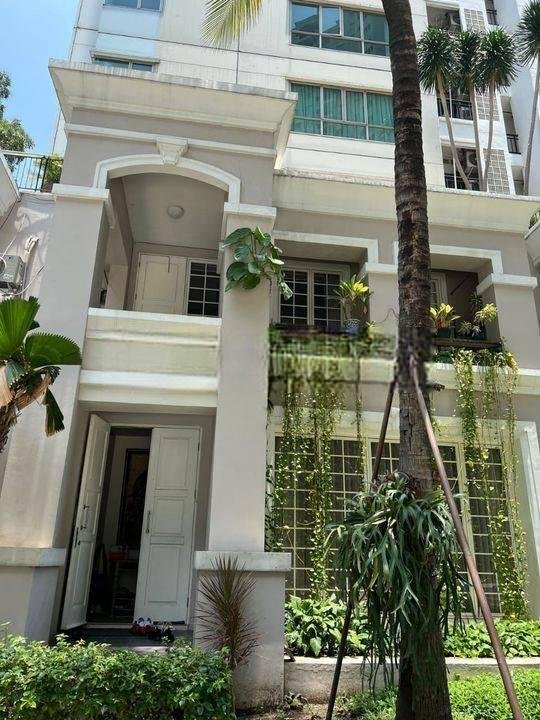 Dijual Apartemen Waterplace Garden Mansion Pakuwon Indah Furnish Mewah Dijual Apartemen Waterplace Garden Mansion Pakuwon Indah Furnish Mewah