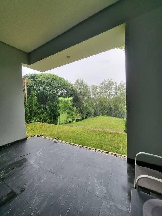 Rumah Mewah Pik View Golf Dekat Pik Avenue Jarang Ada