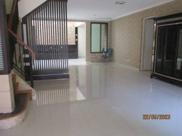 Rumah bagus siap huni 2 lantai, semifurnish, dan rumah hadap Selatan lokasi sangat strategis dekat Pintu Tol BSD TB Simatupang dan stasiun kereta rawabuntu, lokasi di BSD City Tangerang 8 Rumah bagus siap huni 2 lantai, semifurnish, dan rumah hadap Selatan lokasi sangat strategis dekat Pintu Tol BSD TB Simatupang dan stasiun kereta rawabuntu, lokasi di BSD City Tangerang Rumah bagus siap huni 2 lantai