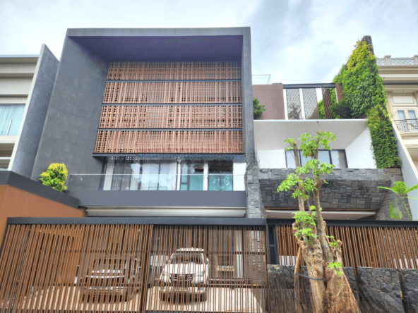 Rumah 4lt 20x30 600m 6kt Trimaran Pik Pantai Indah Kapuk Jakarta