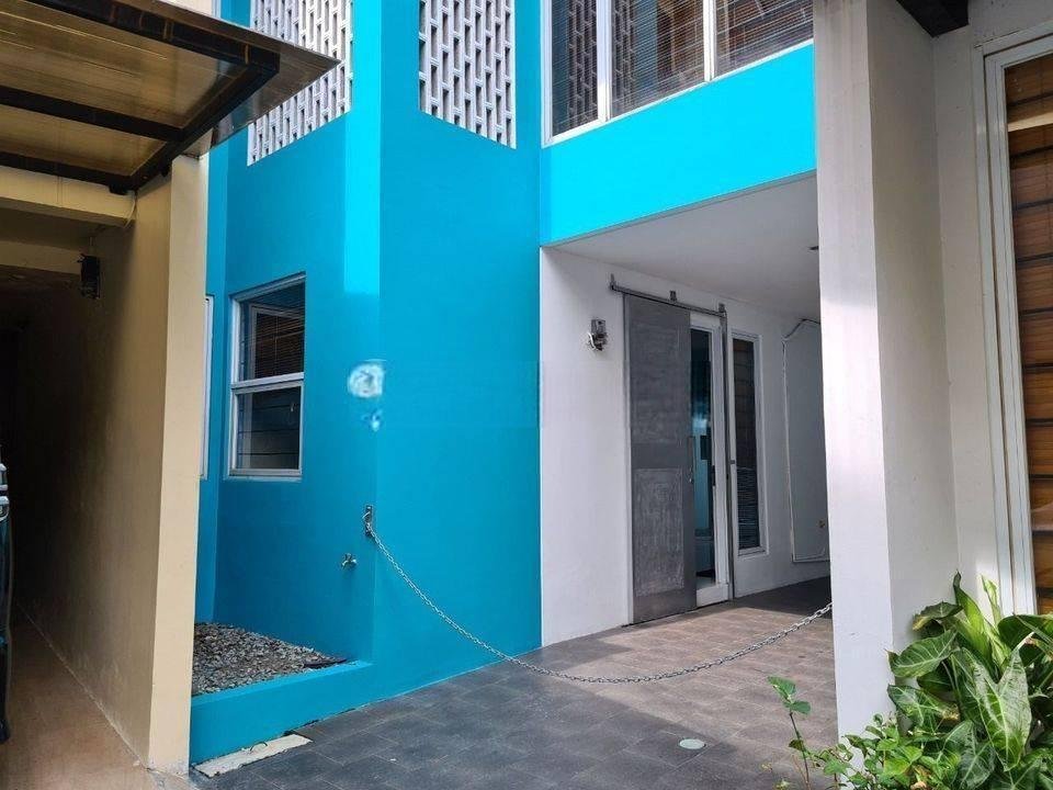 Rumah sewa 2 lt dalam cluster di Tebet Barat