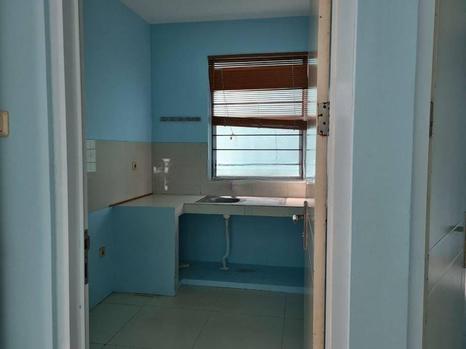 Rumah sewa 2 lt dalam cluster di Tebet Barat