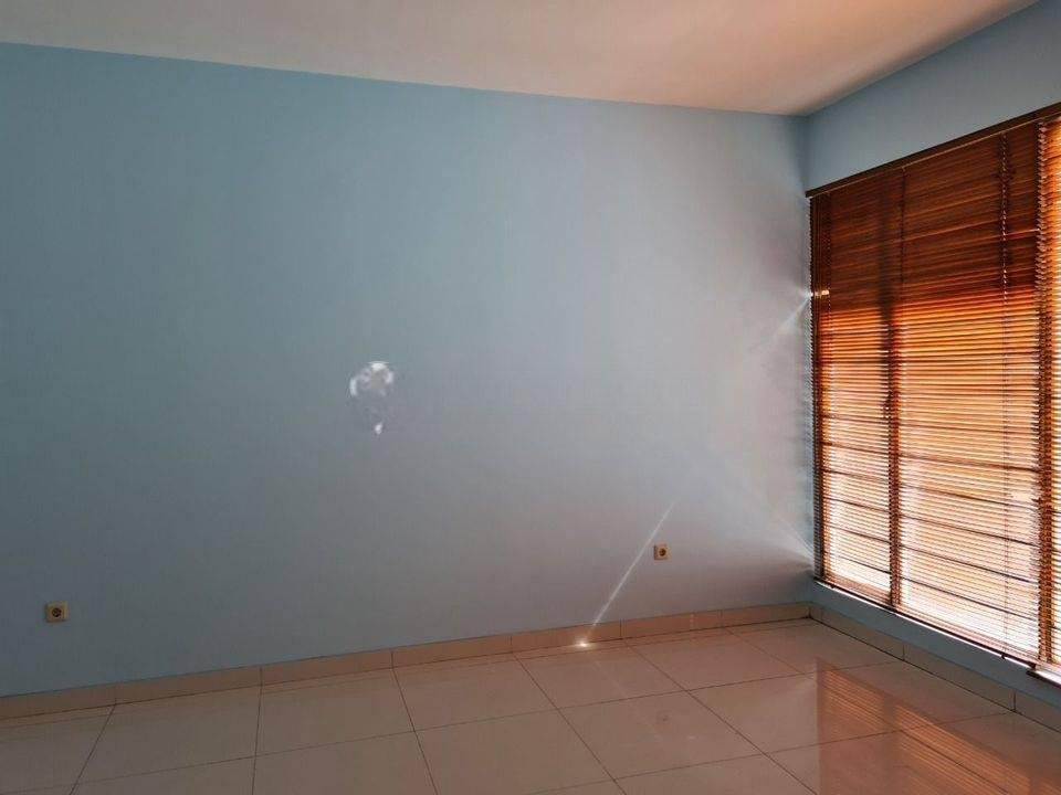 Rumah sewa 2 lt dalam cluster di Tebet Barat