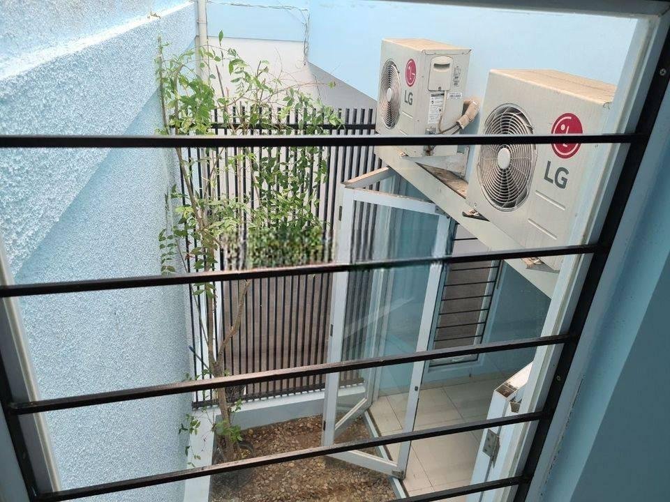 Rumah sewa 2 lt dalam cluster di Tebet Barat