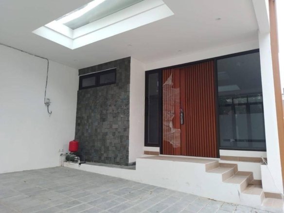 Rumah Sunrise Garden di Jalan surya mutiara 2 Lantai SHM Baru 8 Rumah Sunrise Garden di Jalan surya mutiara 2 Lantai SHM Baru Rumah Sunrise Garden di Jalan surya mutiara 2 Lantai SHM Baru