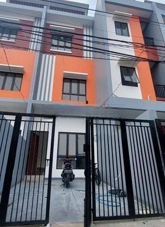 Rumah Tanjung Duren 3 Lantai SHM Timur Jalan 2 Mobil