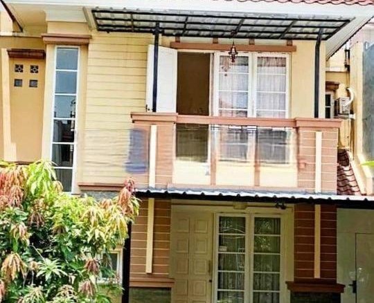 Rumah Modern 2 Setengah Lantai Disewakan di Legenda Wisata 38 Rumah Modern 2 Setengah Lantai Disewakan di Legenda Wisata Rumah Modern 2 Setengah Lantai Disewakan di Legenda Wisata
