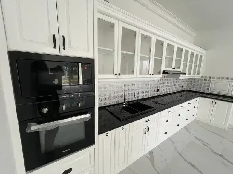 Rumah Model American Classic The Icon Eastern Cosmo