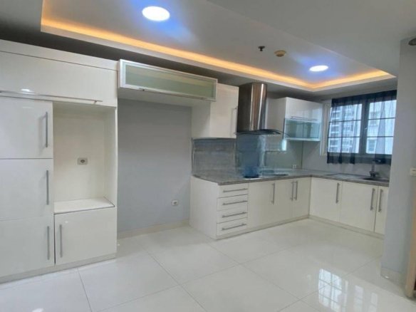 dijual apartemen frenchwalk moi tower nice bagus minimalis sudah renovasi Apartemen French Walk 2 Kamar Tidur Sudah Renovasi Semi Furnished