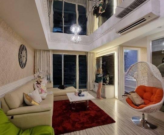 JUAL RUGI APARTEMEN THE KENSINGTON ROYAL SUITES FULL FURNISHED BAGUS DAN LENGKAP TIPE 2+1KT DI AREA STRATEGIS SUMMARECON KELAPA GADING