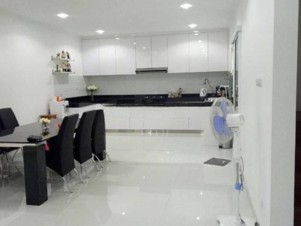 Rumah Monaco Village Gading Serpong Sudah Renovasi Semi Furnish