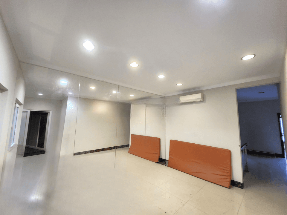 Rumah 2lt 200m Type 4kt Cluster Lantana Jgc Jakarta Garden City