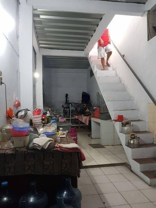 Rumah Hoek Hitung Tanah di Taman Sari Cocok Usaha atau Rumah