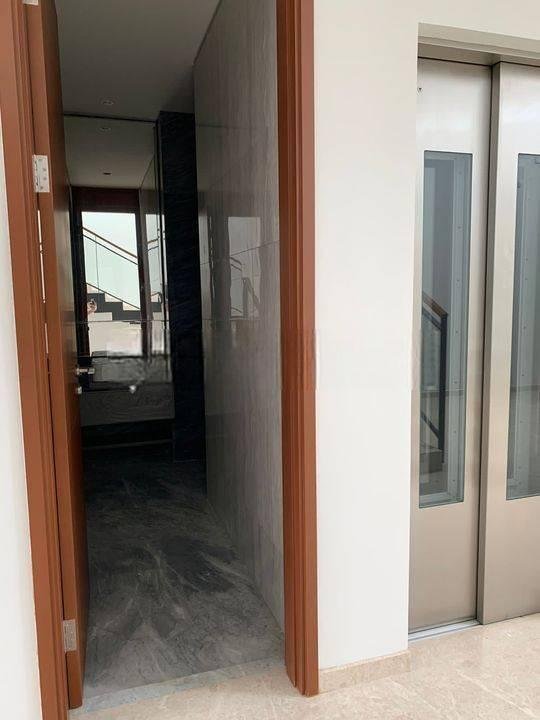 Rumah Mewah Favorite Cluster Lyndon Navapark BSD