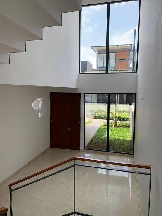 Rumah Mewah Favorite Cluster Lyndon Navapark BSD