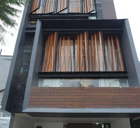 Rumah Mewah 4 Lantai SHM di Pusat Kota Lokasi Sangat Strategis 6 Rumah Mewah 4 Lantai SHM di Pusat Kota Lokasi Sangat Strategis Rumah Mewah 4 Lantai SHM di Pusat Kota Lokasi Sangat Strategis