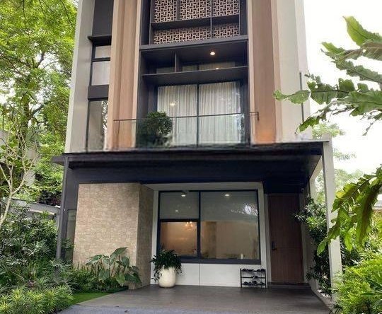 Rumah 2 lantai furnished di BSD lokasi dekat grandlucky & CBD