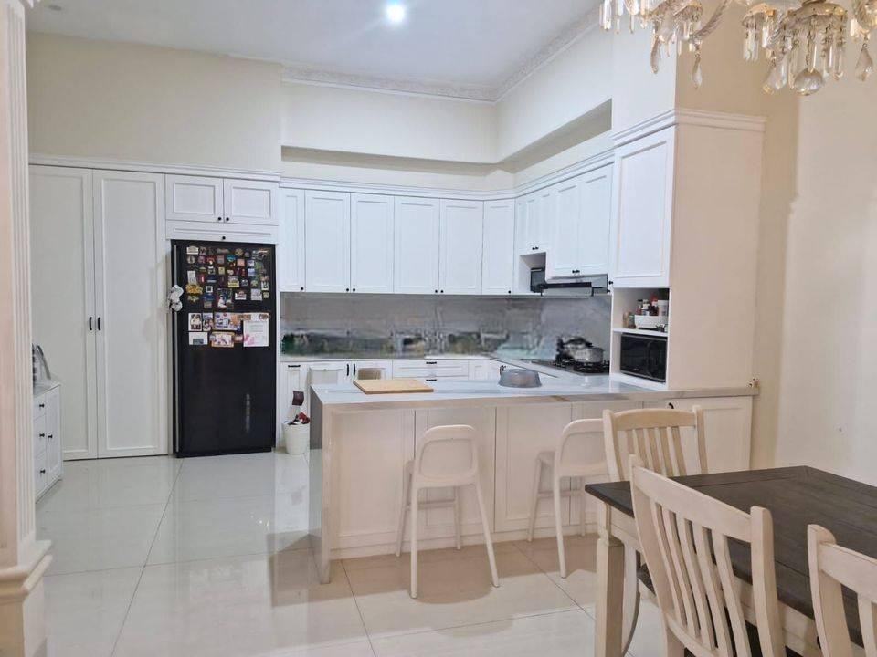 Rumah Cantik akses Tol strategis di Jakarta Barat