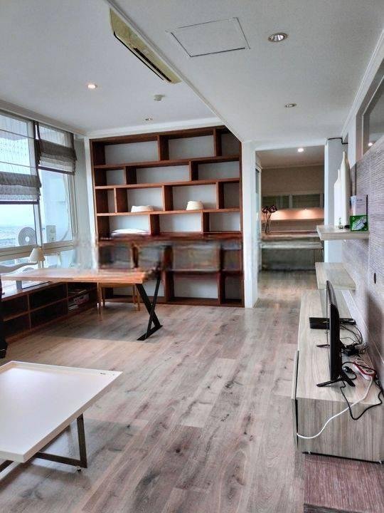 Dijual Termurah Apartemen The Via n The Vue Ciputra World Surabaya Barat.