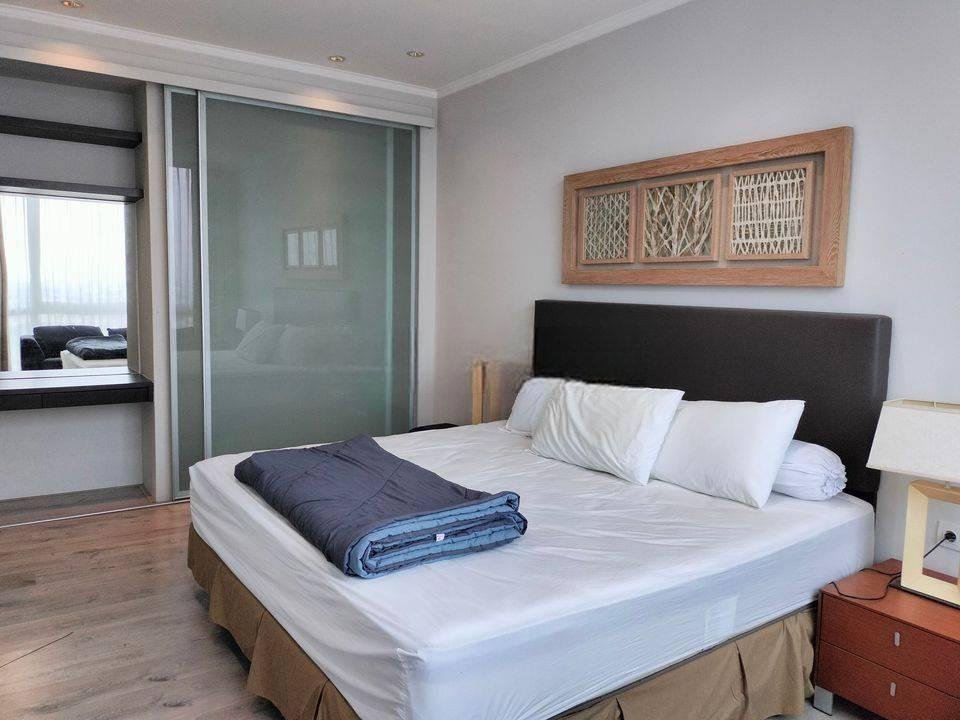 Dijual Termurah Apartemen The Via n The Vue Ciputra World Surabaya Barat.