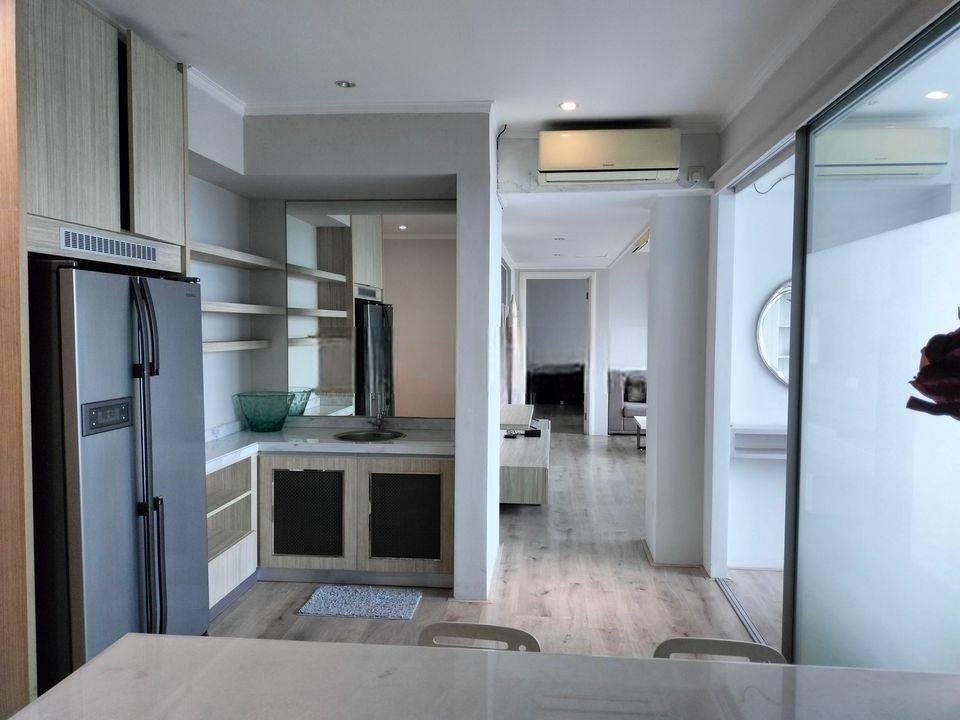 Dijual Termurah Apartemen The Via n The Vue Ciputra World Surabaya Barat.