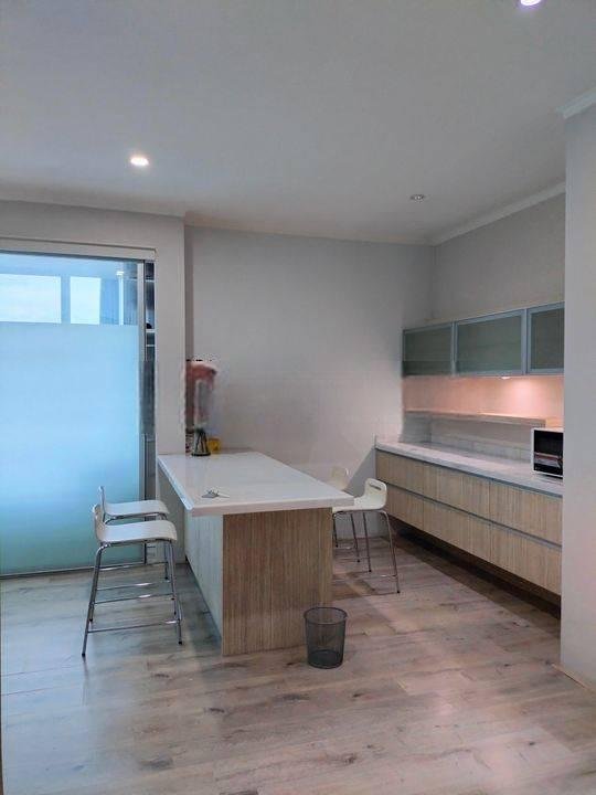 Dijual Termurah Apartemen The Via n The Vue Ciputra World Surabaya Barat.