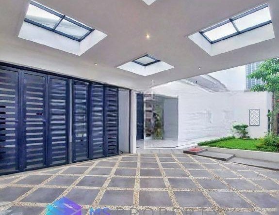 Rumah Modern Classic 2 Lantai Dekat One Belpark Mall