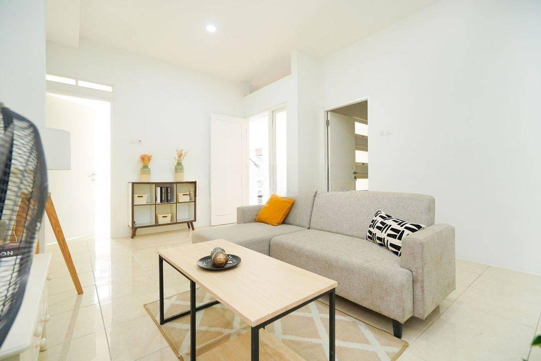Rumah Mewah 2 Lt di Graha Raya 8 Menit Ke Tol Parigi Full Furnished J15976