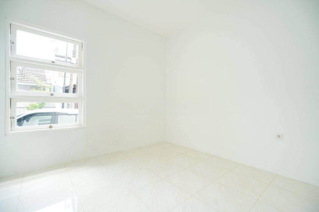 Rumah Mewah 2 Lt di Graha Raya 8 Menit Ke Tol Parigi Full Furnished J15976