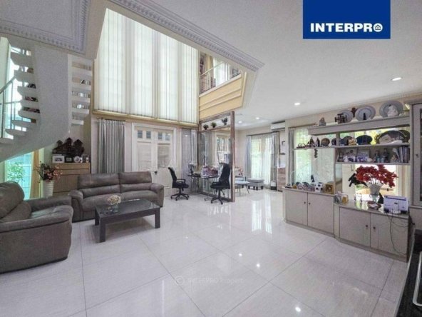 Rumah Permata Buana Hoek 2 Lantai Siap Huni Luas 266m2