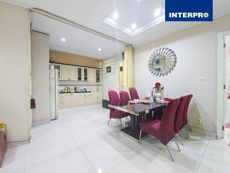 Rumah Permata Buana Hoek 2 Lantai Siap Huni Luas 266m2