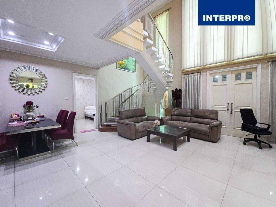 Rumah Permata Buana Hoek 2 Lantai Siap Huni Luas 266m2