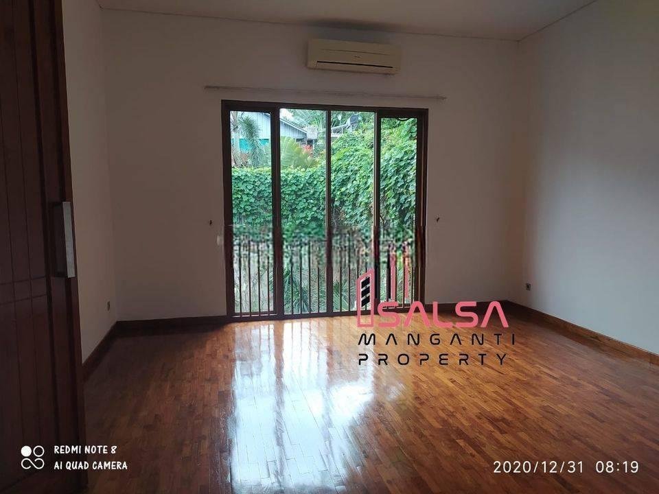 Disewakan Cepat Rumah Cantik Asri Minimalis Modern Tropical Garden Prime Lokasi Dalam Compound Atau Townhouse Bisa Furnish Atau Semi Furnished Atau Unfurnish Harga Murah Siap Huni Di Kemang Jakarta Selatan