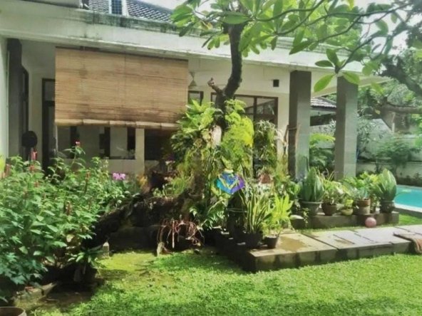 cashonly Rumah Masih Siap Huni Dekat Playparq Kemang