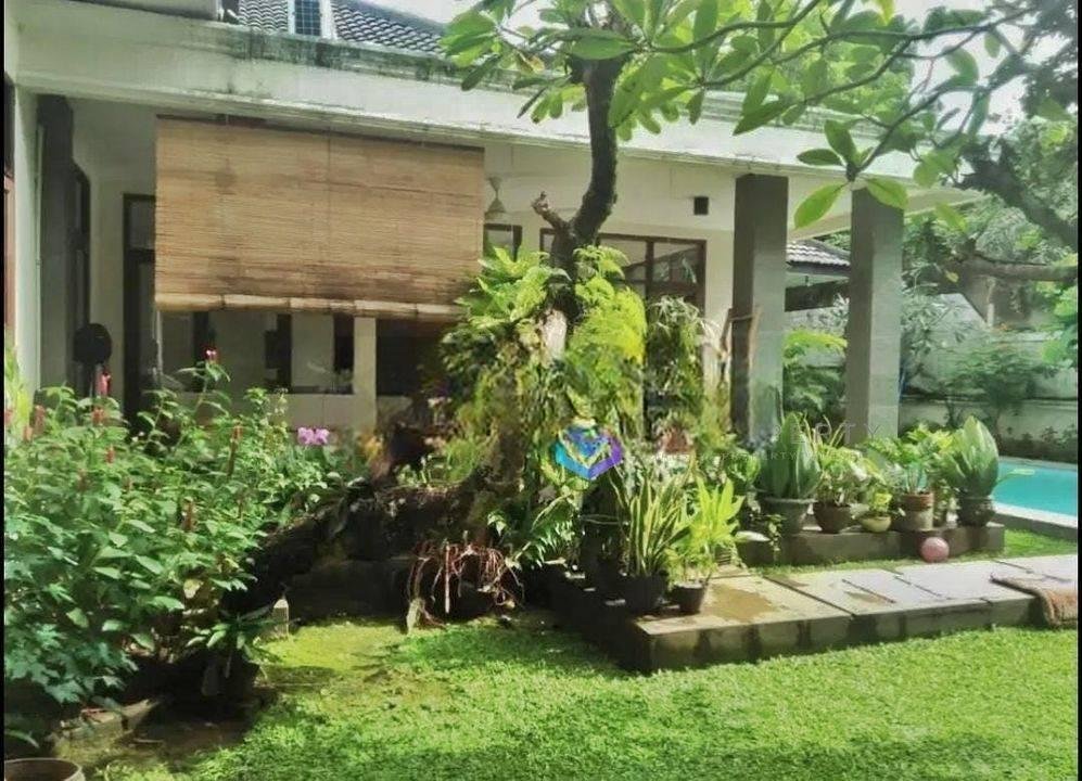 cashonly Rumah Masih Siap Huni Dekat Playparq Kemang