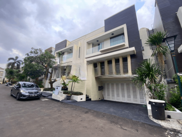Rumah Cantik Dalam Townhouse Pejaten Barat Jakarta Selatan