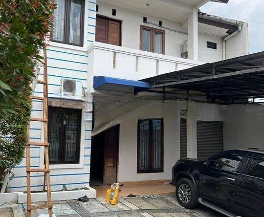 Rumah 2 lantai dekat kepintu tol pondok pinang