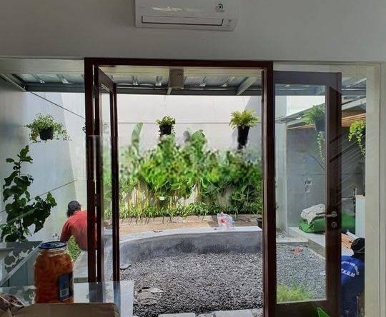 Rumah terawat dua lantai