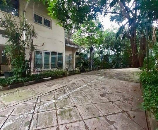 Kebayoran Baru Rumah Lokasi Strategis Utk Klinik/Kantor