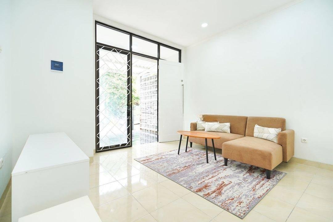 Rumah SHM 2 Lantai 10 menit ke Stasiun Sudimara Siap Nego J18855