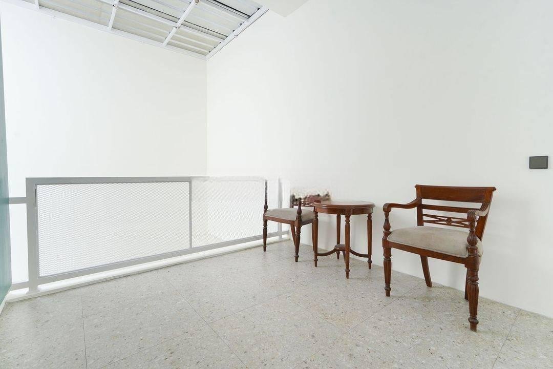 Rumah Modern Semi Furnished di Tangsel Dekat Sekolah Dan Mall Gratis Renov J14473