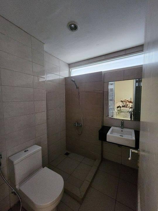 Kamar Mandi Pembantu