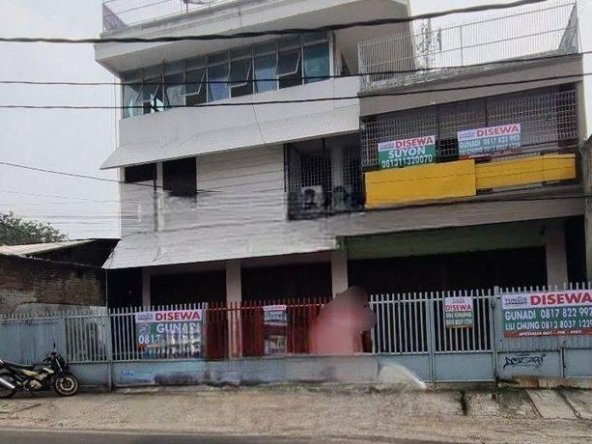 Rumah/ruko 15x21 jalan raya cocok untuk usaha kebon jeruk raya