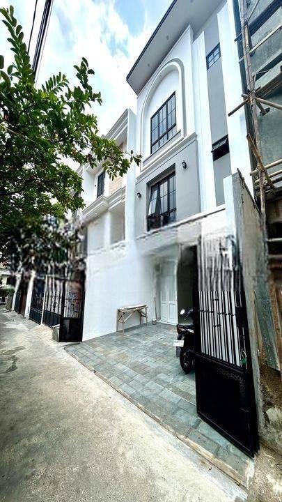 Siap Huni 3.5 Lantai