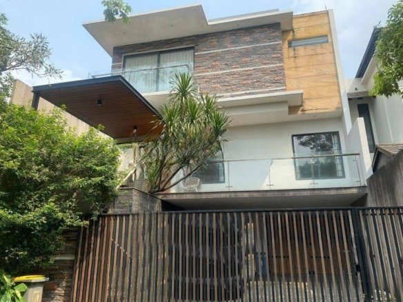 Dijual Rumah 2,Lantai Bagus,Siap Huni Di Pesangrahan Jak sel 4 Dijual Rumah 2,Lantai Bagus,Siap Huni Di Pesangrahan Jak sel Dijual Rumah 2