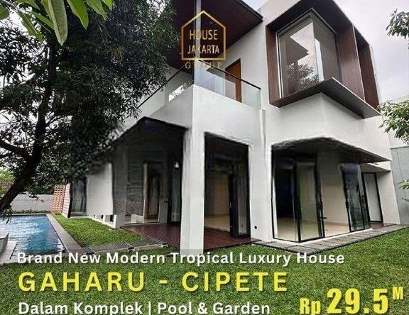 Cipete Mewah Brand New Modern Tropical Luxury House. Taman Luas Pool