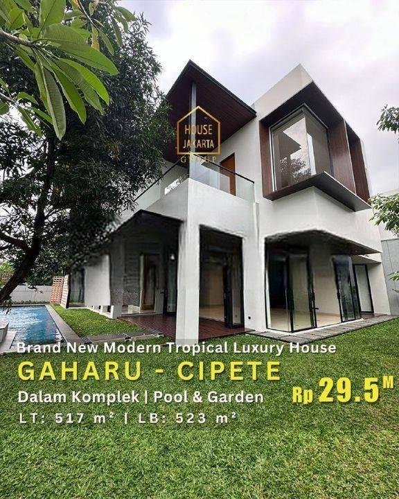 Cipete Mewah Brand New Modern Tropical Luxury House. Taman Luas Pool