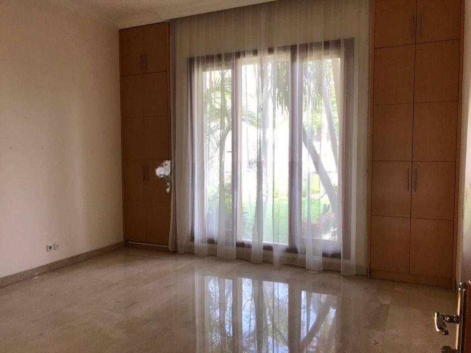 For rent rumah di Pejaten dekat dengan perkantoran